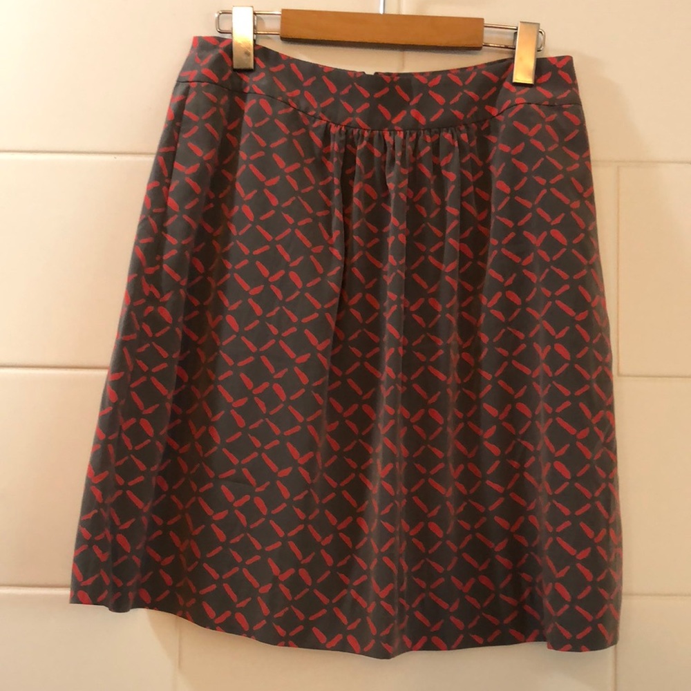 Shade silky full skirt size 6